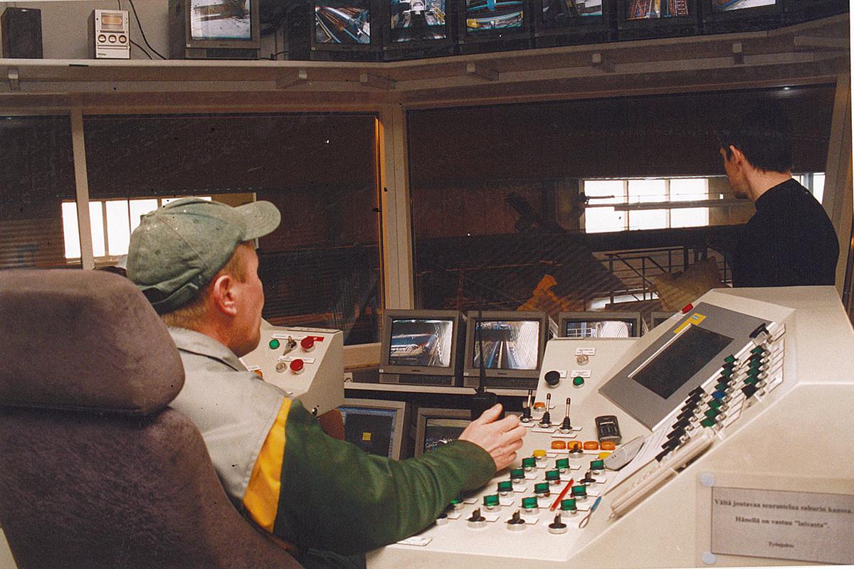 kuhmo oy 60-luvulla ja trukki