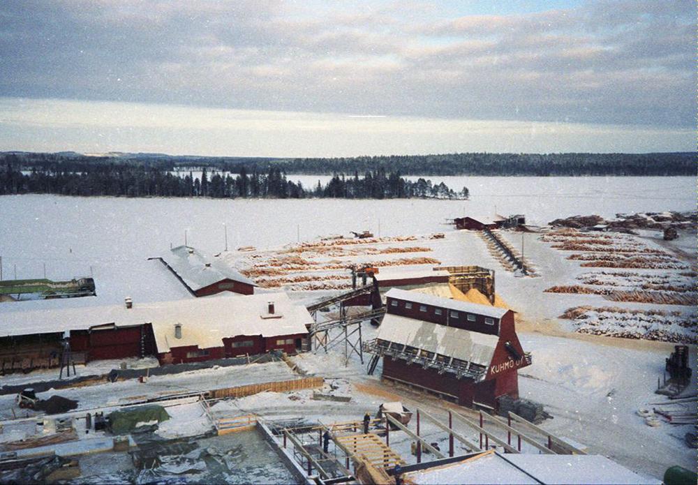 80_l_5 kuhmo oy 60-luvulla ja trukki